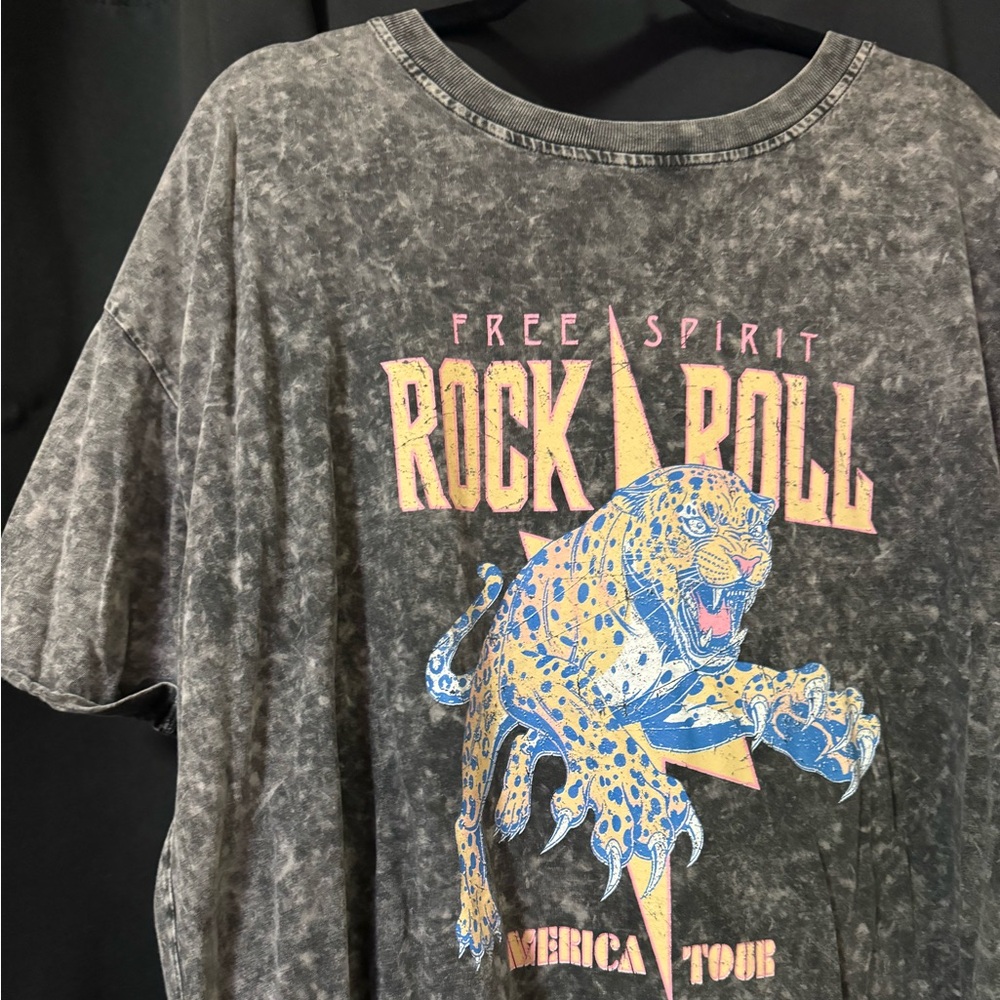 REVEL Graphic Tee - Picture 2 of 7